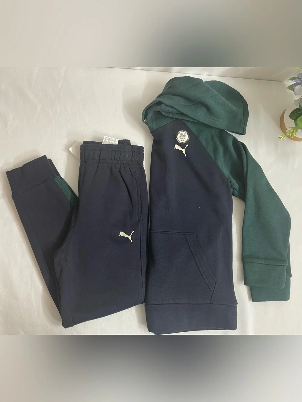 Puma Kids Navy and Green Hoodie & Jogger Set Size.  S/P - Picture 15 of 16